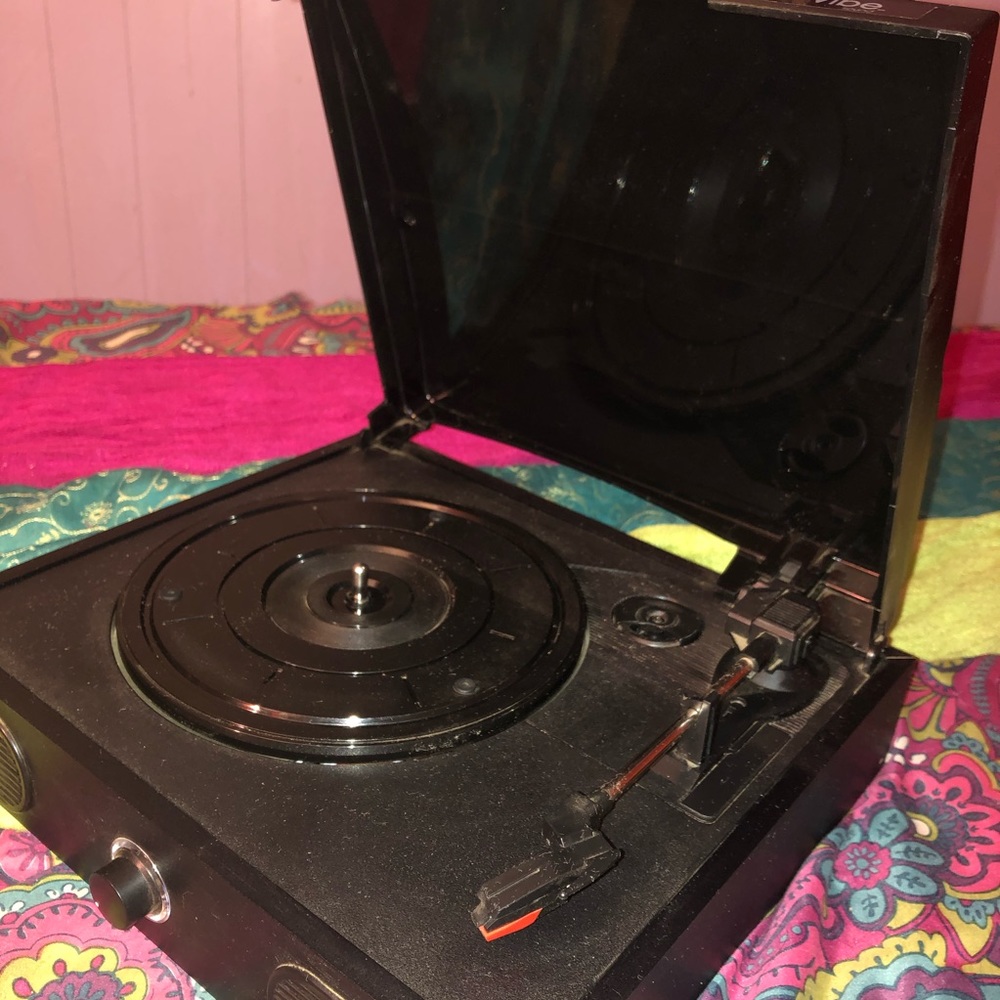 Record player - Picture 4 of 5